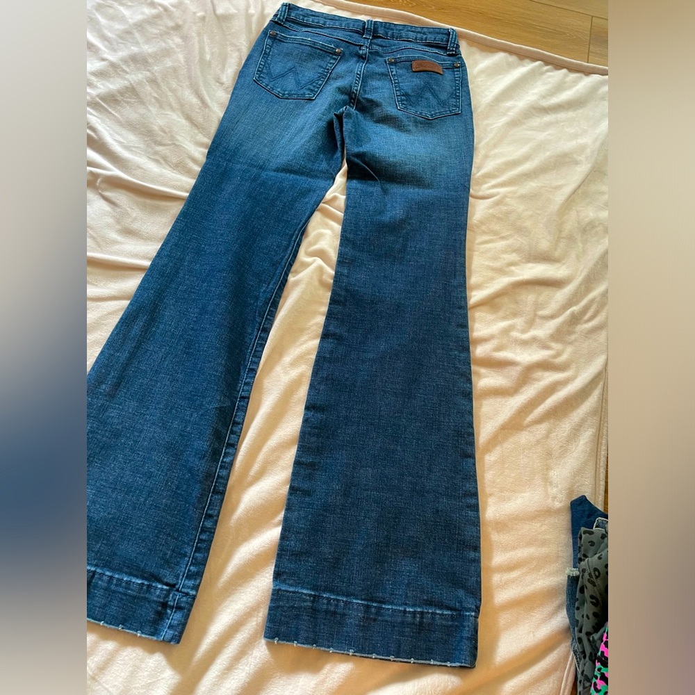 BNWOT. Wranglers.  Bootcut. Size 5/34